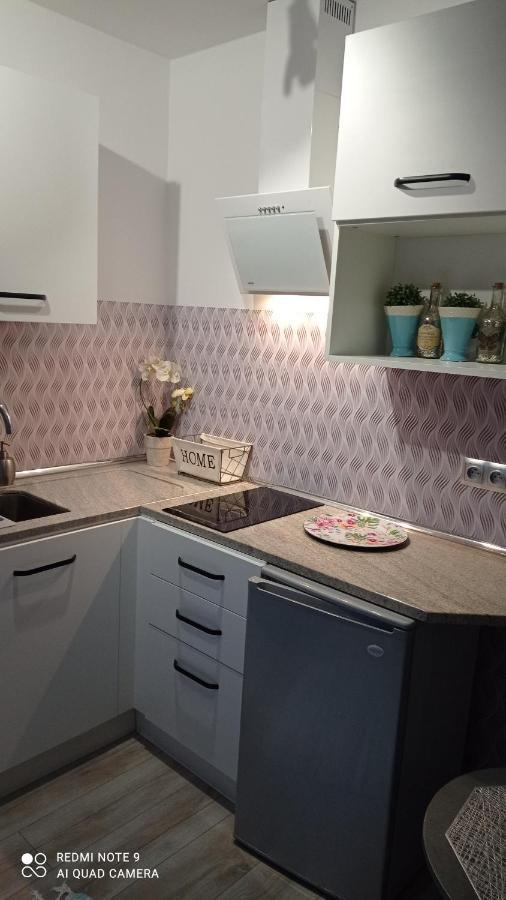Maly Apartamencik Teo Ревал Екстериор снимка