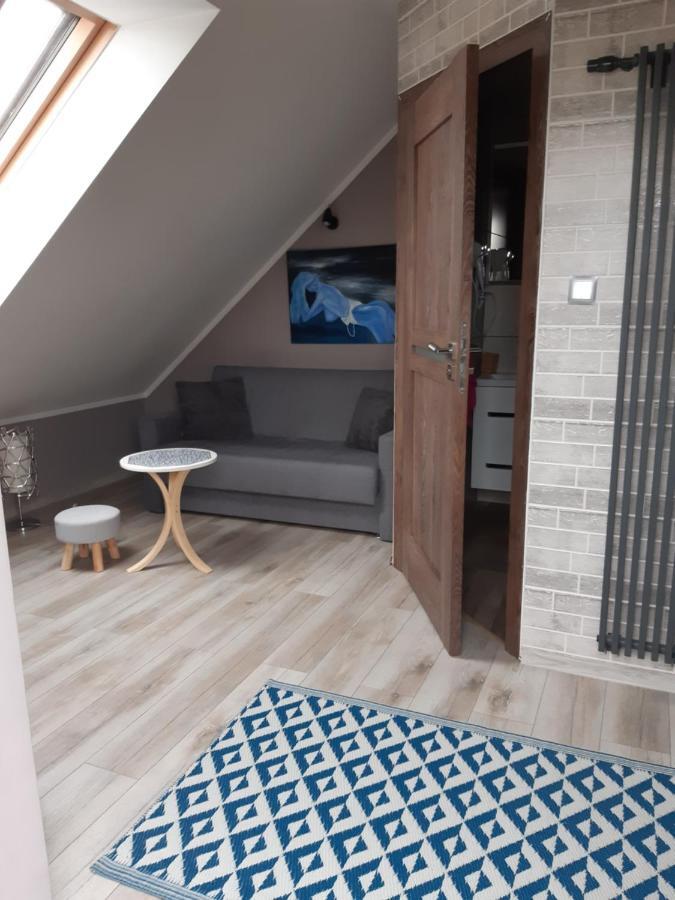 Maly Apartamencik Teo Ревал Екстериор снимка